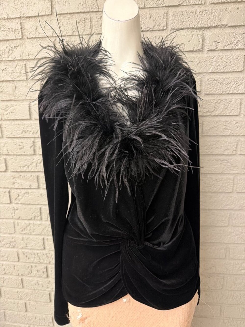 Jackie Jon Black Velour with Ostrich Feather Trim Top Size 14